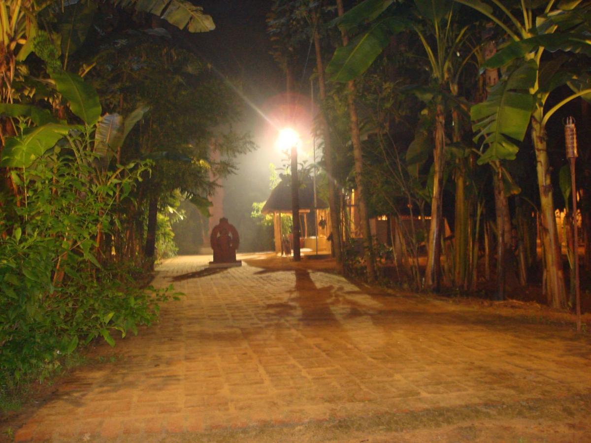 Indeco Hotels Swamimalai Kumbakonam Dış mekan fotoğraf